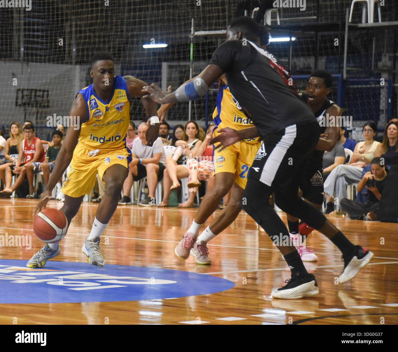 Action during the Novo Basquete Brasil NBB game between Fortaleza vs ...