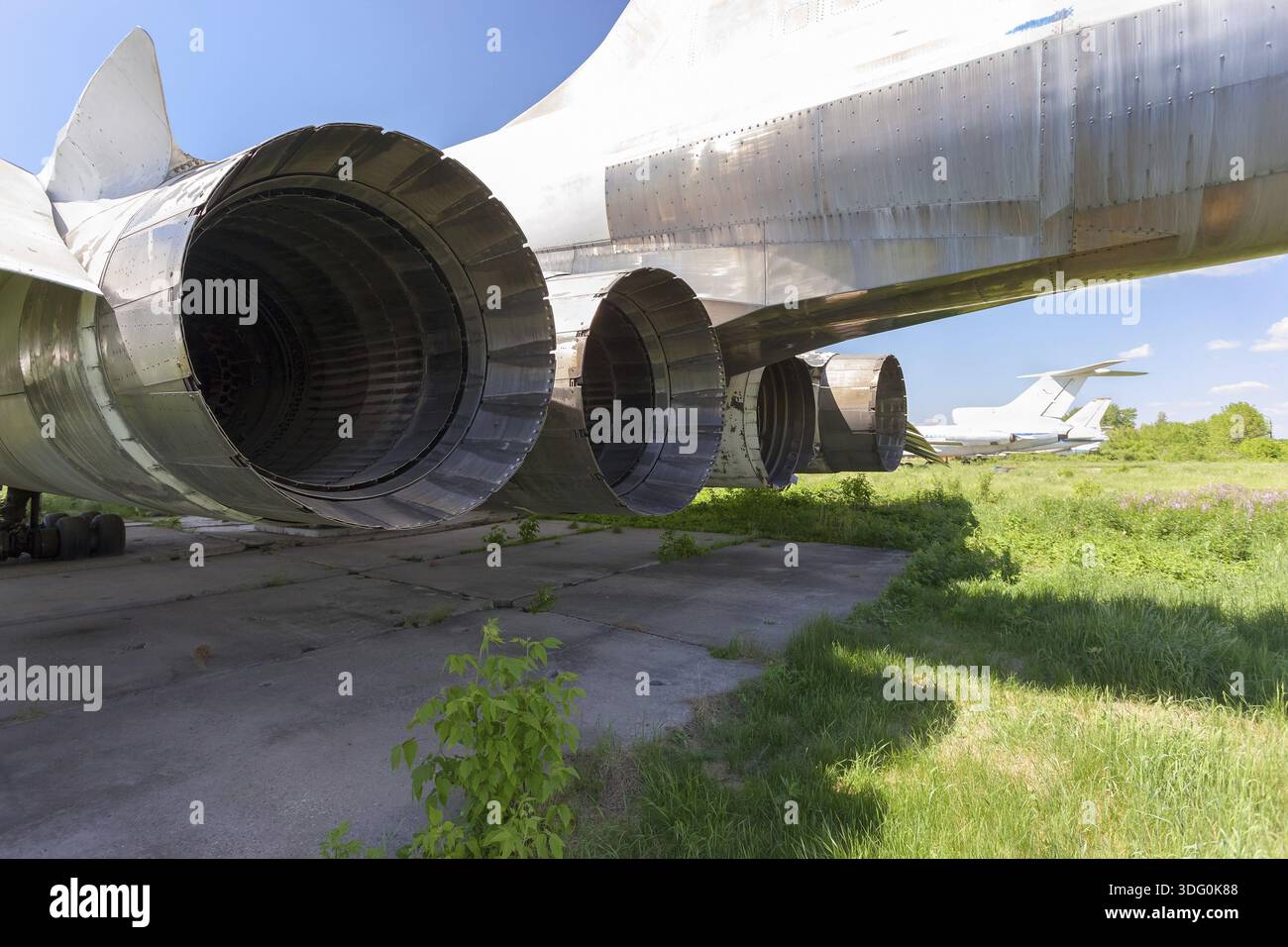 Supersonic transport hi-res stock photography and images - Alamy