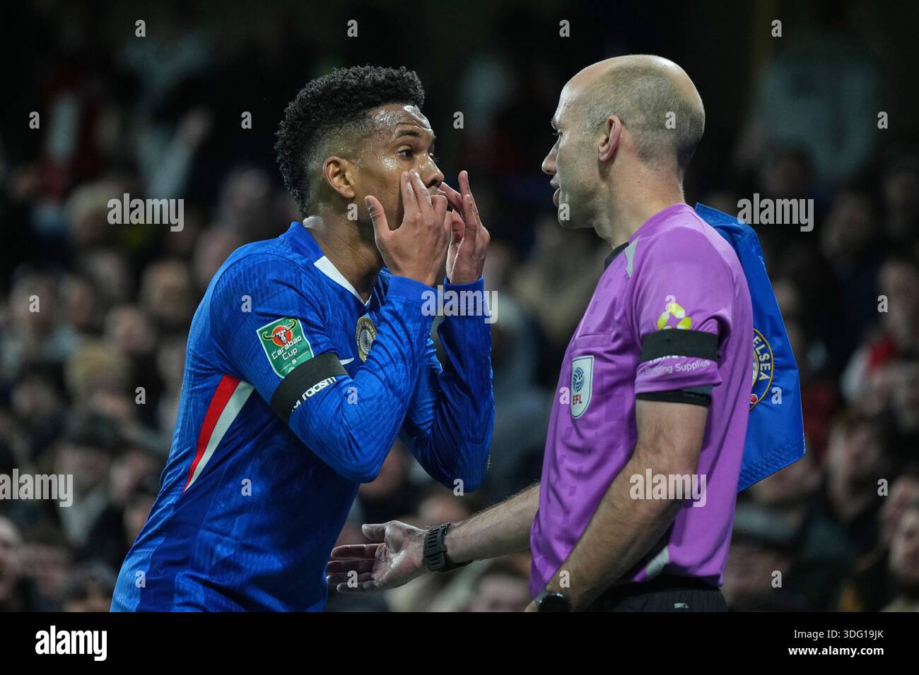 Chelsea's Estevao pleads with assistant referee Simon Long for a corner ...