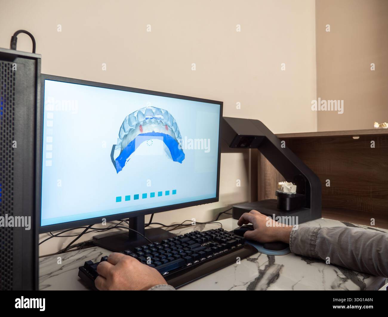 Dental 3d modeling software hi-res stock photography and images - Alamy