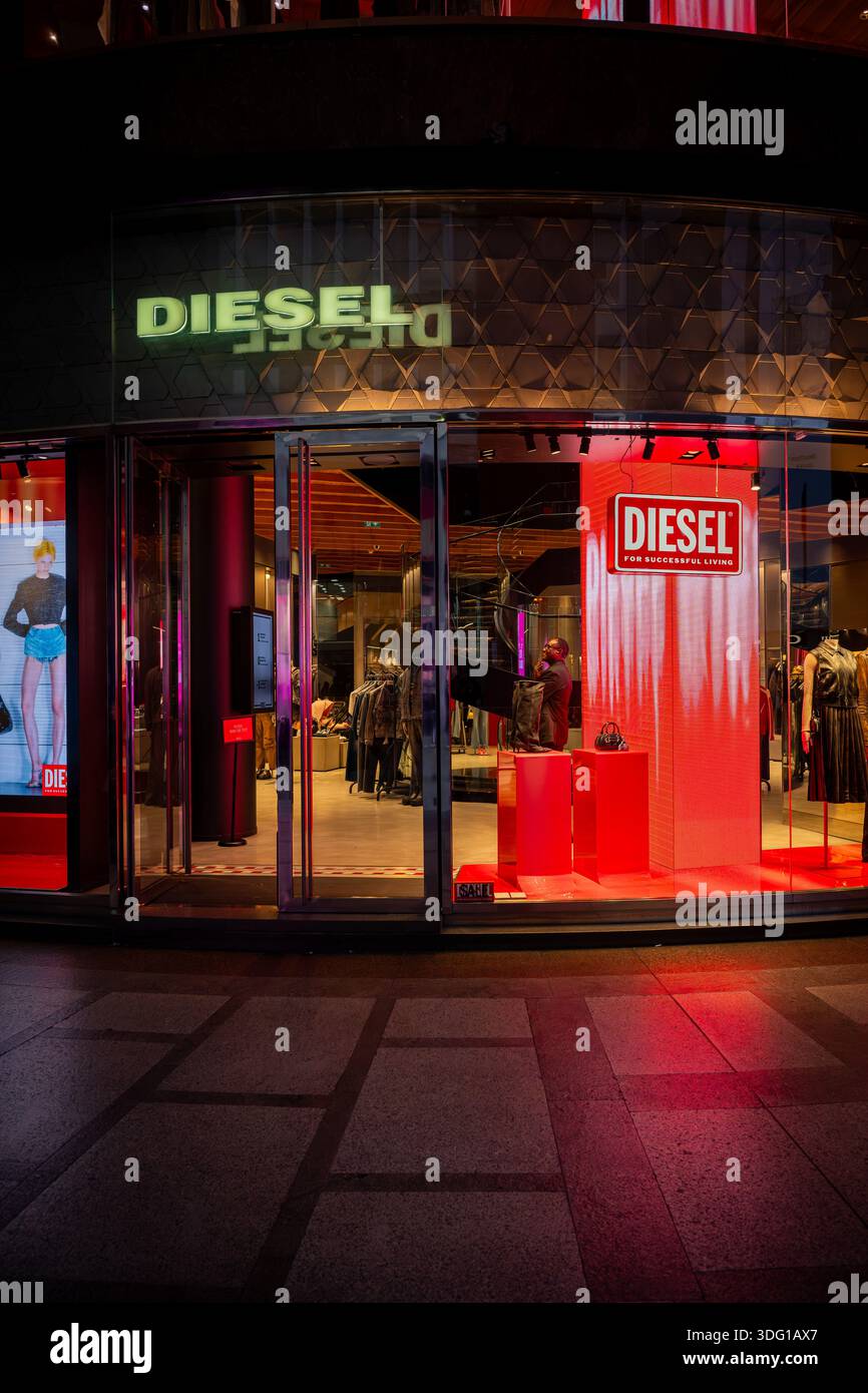 Milan Storefront Led Branded window displays hi-res stock photography and images - Alamy