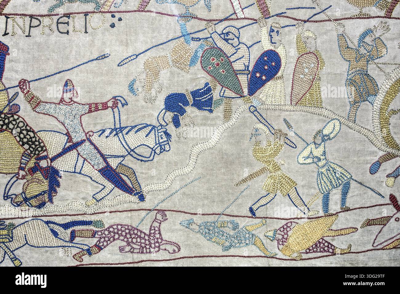 The battle Of hastings Bayeux Tapestry Stock Photo - Alamy