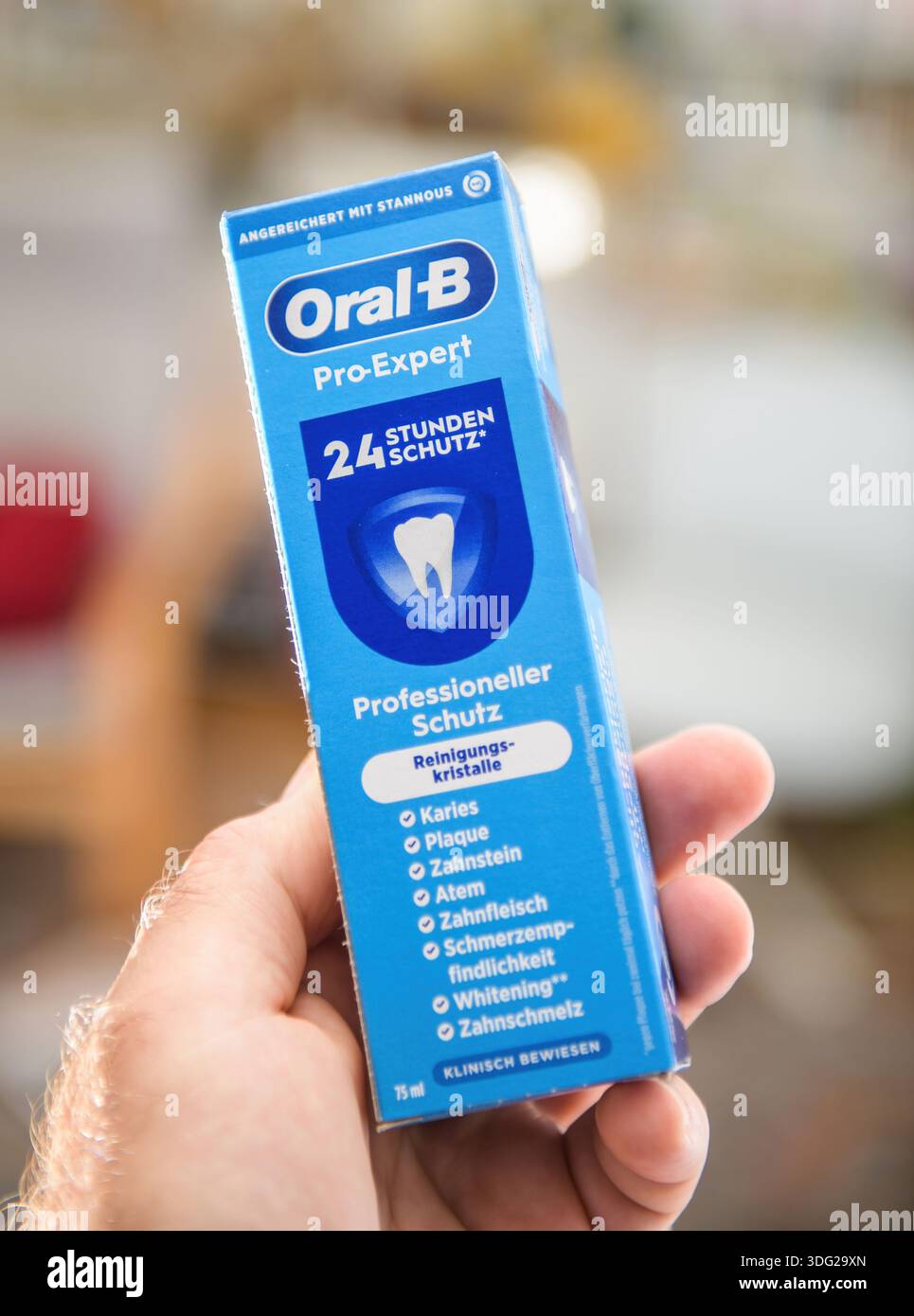Retail packaging badge hi-res stock photography and images - Alamy