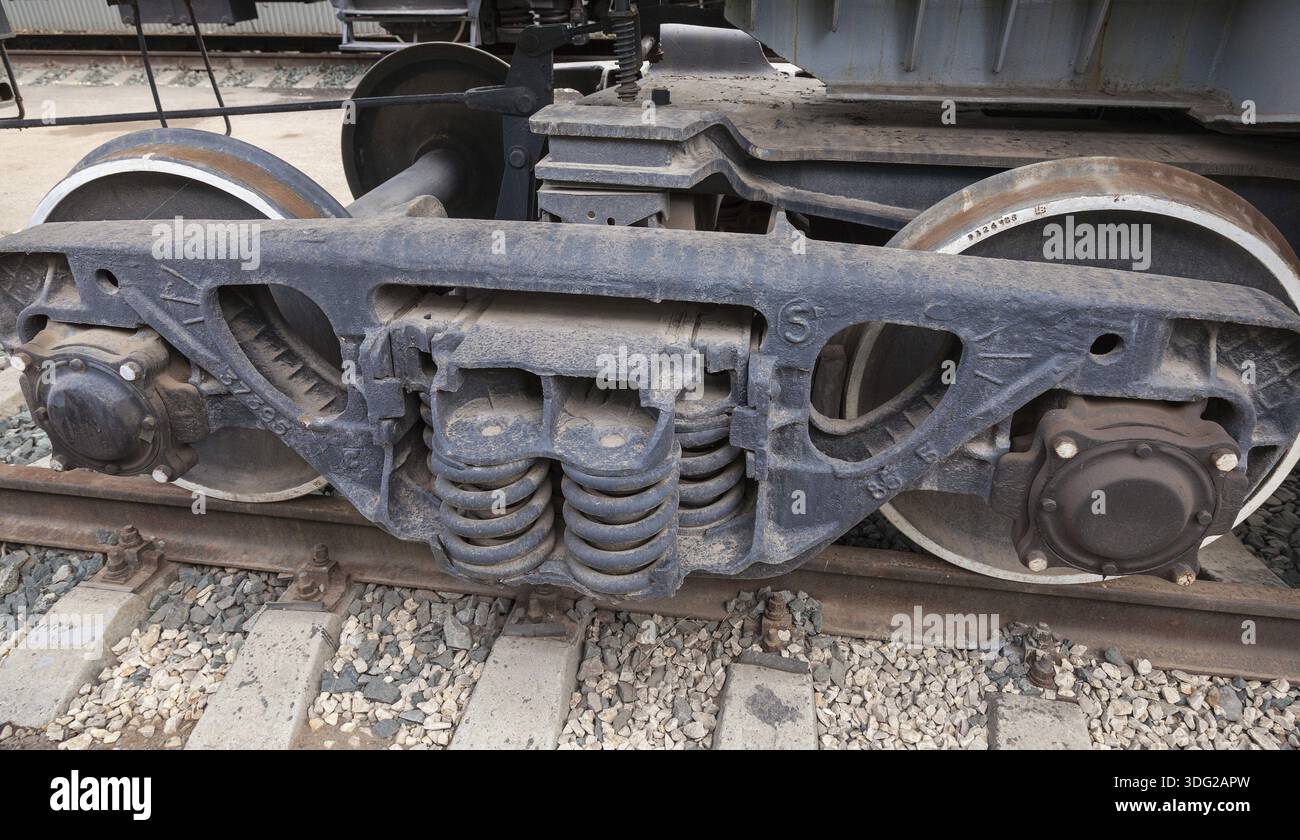 Wheels suspension old wagon hi-res stock photography and images - Alamy