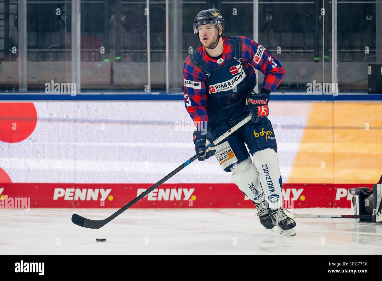 What were the circumstances of Wood's departure from Iserlohn?