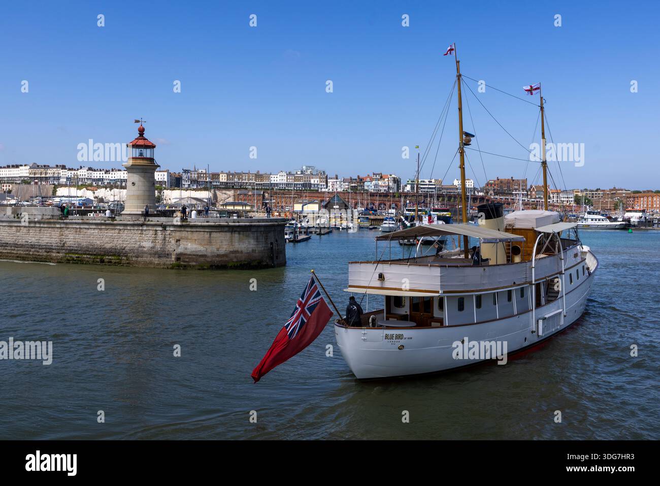 Dunkirk Little Ship Blue Bird of 1938 arrives into Ramsgate to take ...