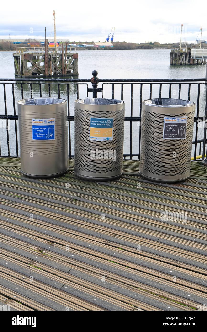 Cardiff council bins hi-res stock photography and images - Alamy