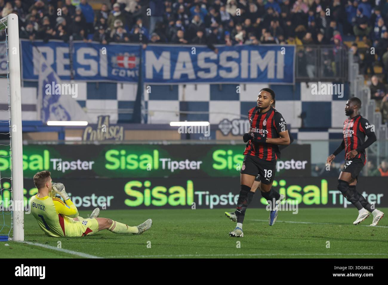 Como, Italy. 15th Jan, 2026. Christopher Nkunku of AC Milan reacts ...
