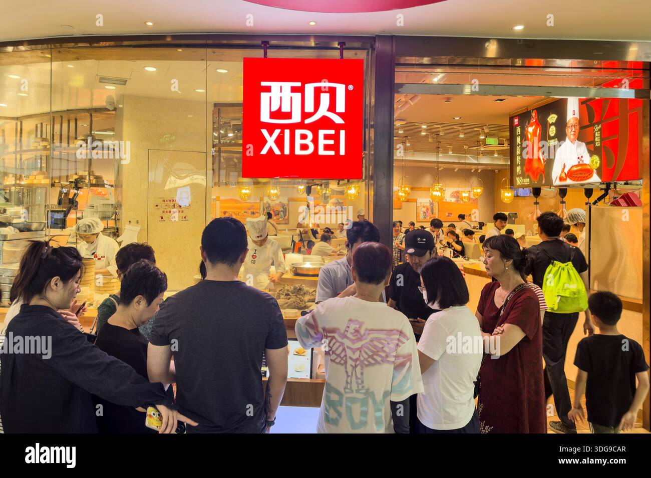 Customers dine at Xibei Restaurant during the National Day holiday in ...