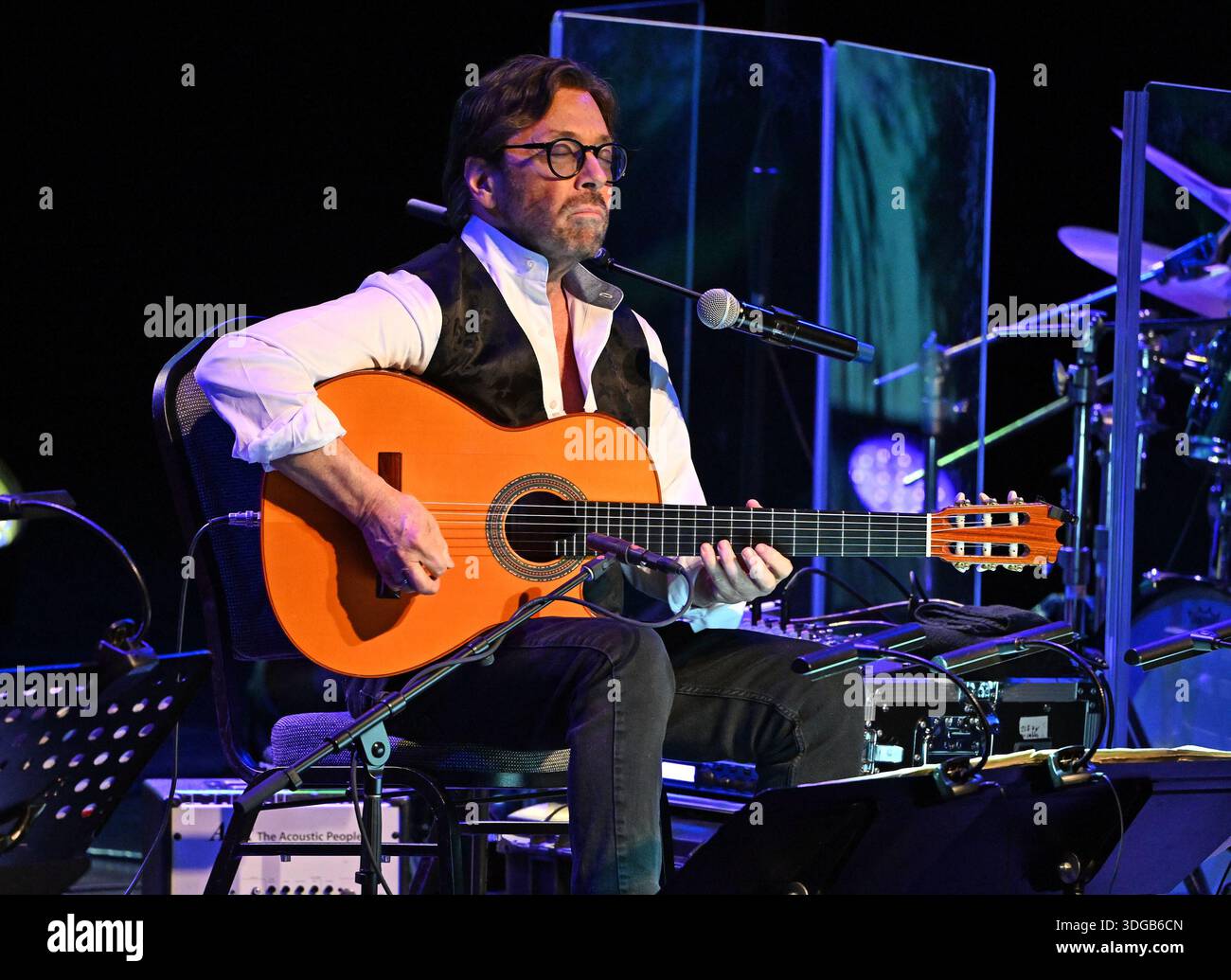 Fort Lauderdale FL USA 15th Jan 2026 Al Di Meola Performs During fort-lauderdale-fl-usa-15th-jan-2026-al-di-meola-performs-during