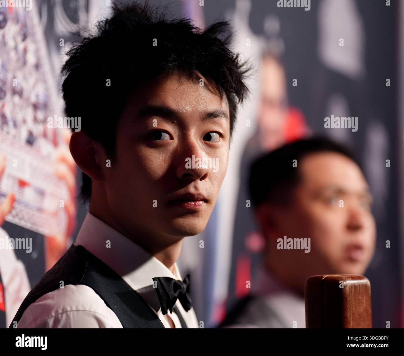 Wu Yize (left) and Xiao Guodong (right) on day six of the 2026 ...