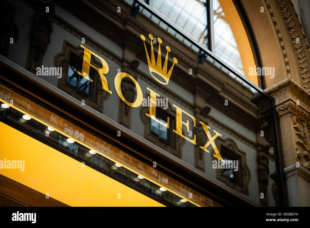 Rolex signage hi-res stock photography and images - Alamy