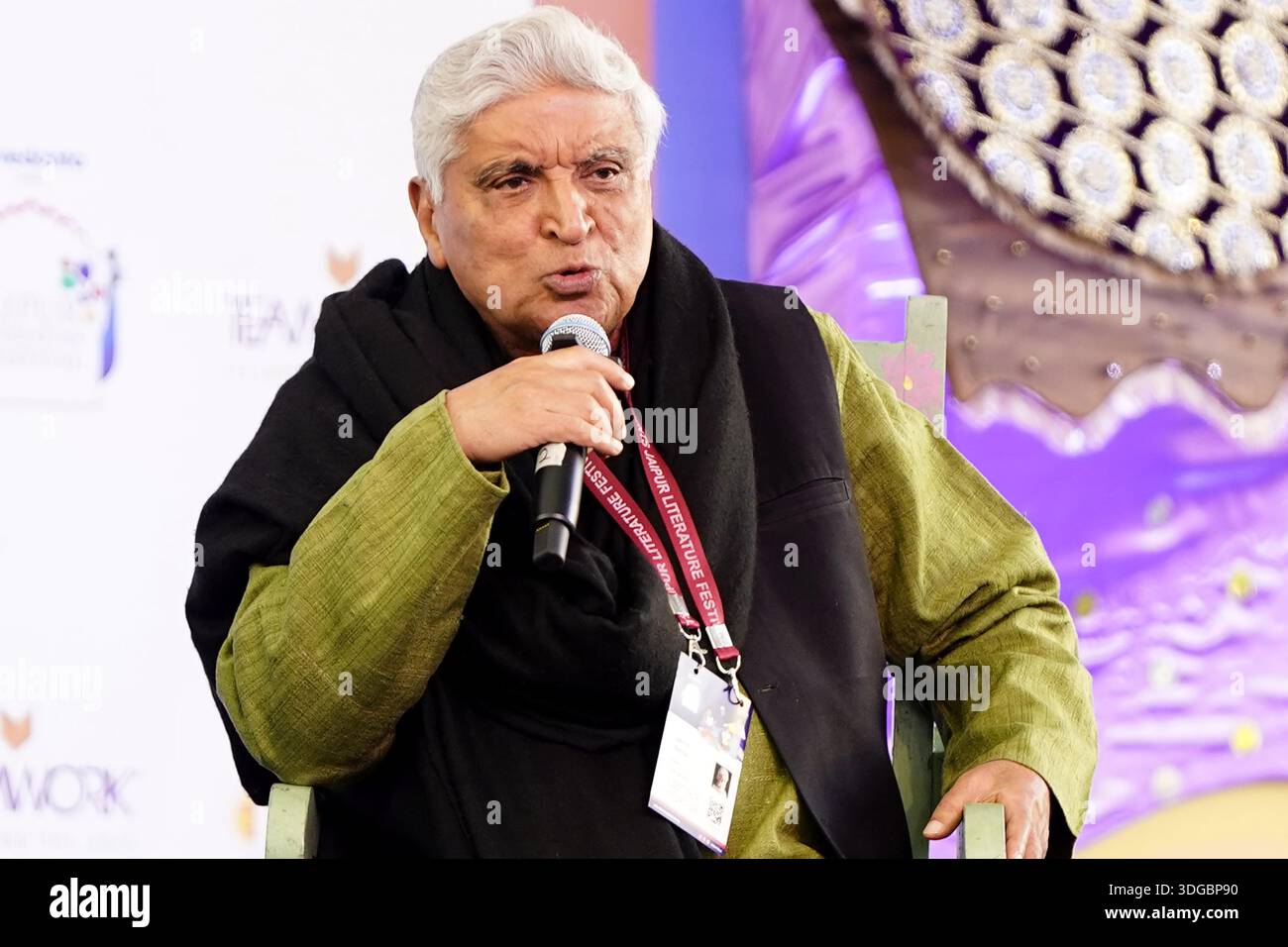 Javaed Rajesthan Jaipur, India. 15th Jan, 2026. Indian Poet Javed Akhtar speaks during ...