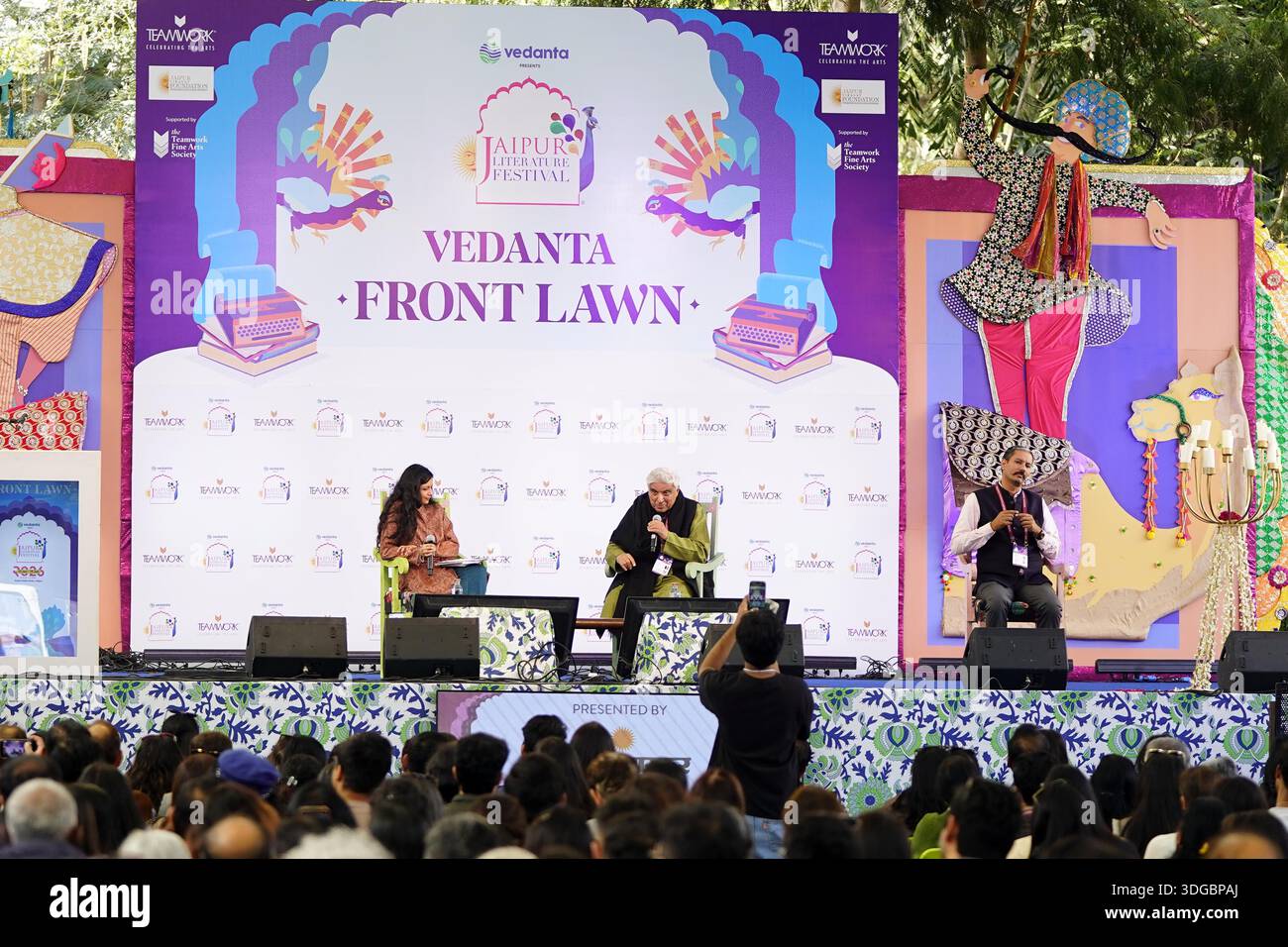 Javaed Rajesthan Jaipur, India. 15th Jan, 2026. Indian Poet Javed Akhtar speaks during ...