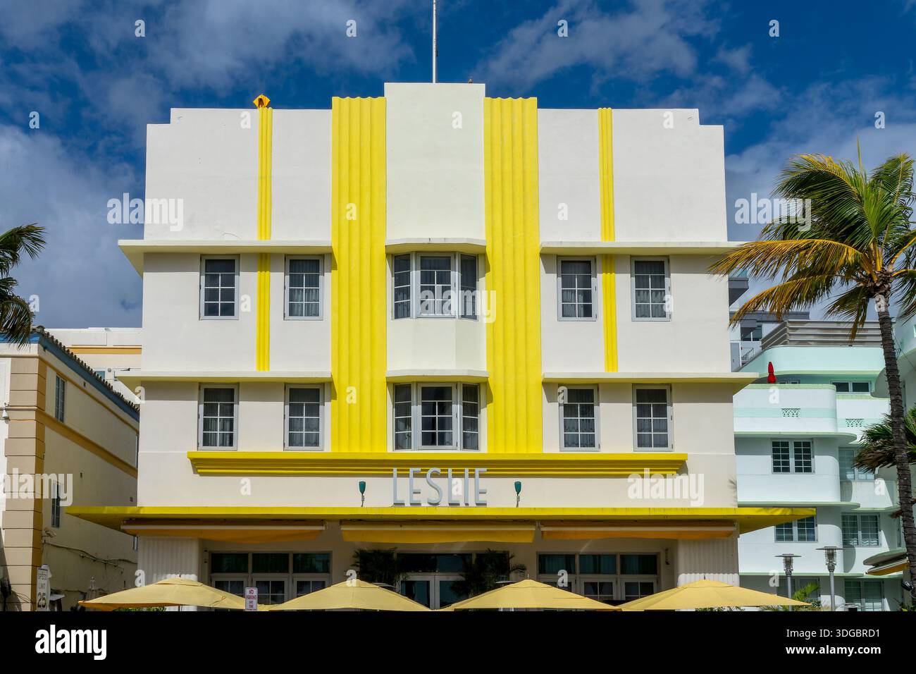 Art deco miami hi-res stock photography and images - Alamy