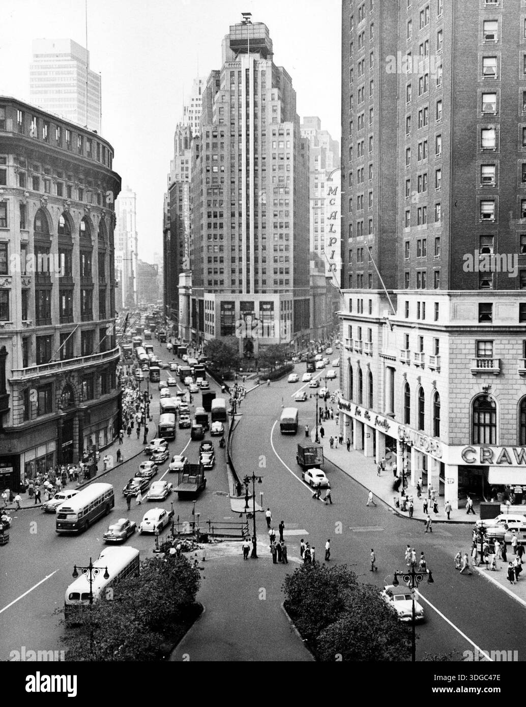 American skyscrapers 1950s hi-res stock photography and images - Alamy