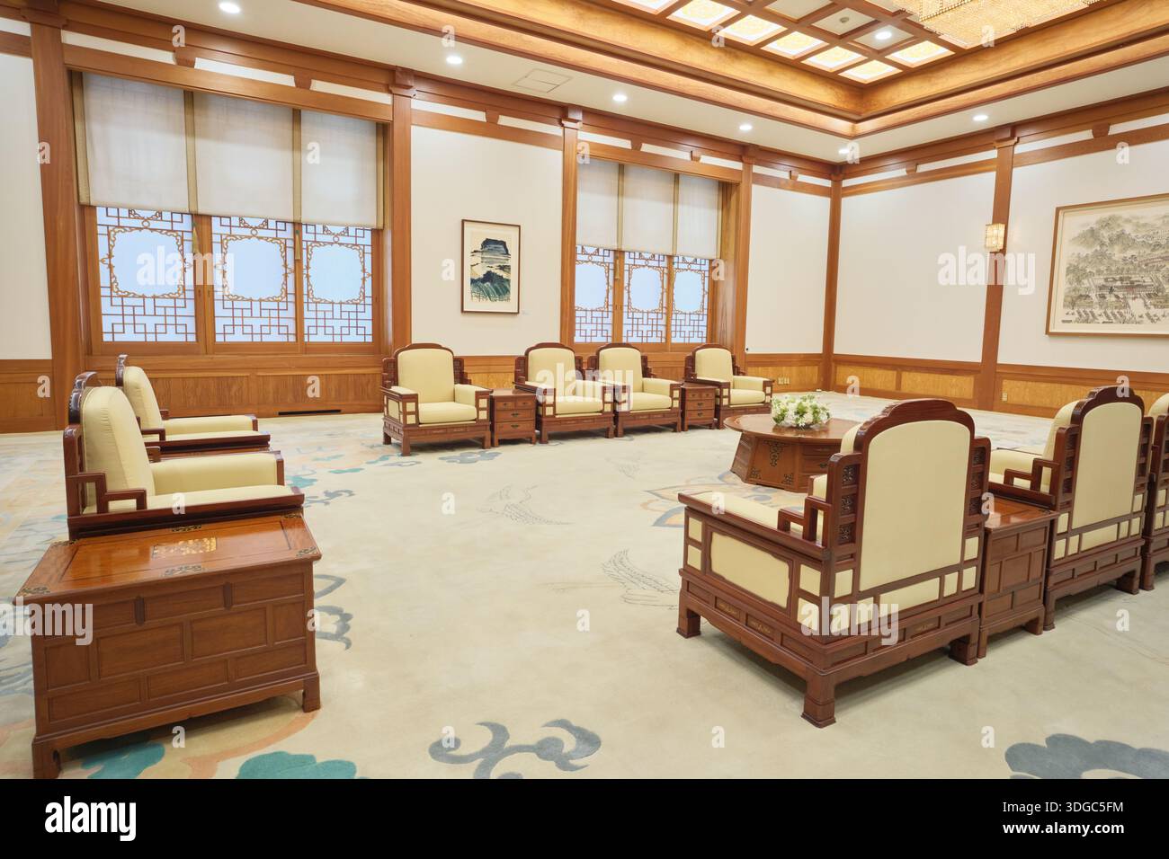 Traditional korean furniture hi-res stock photography and images