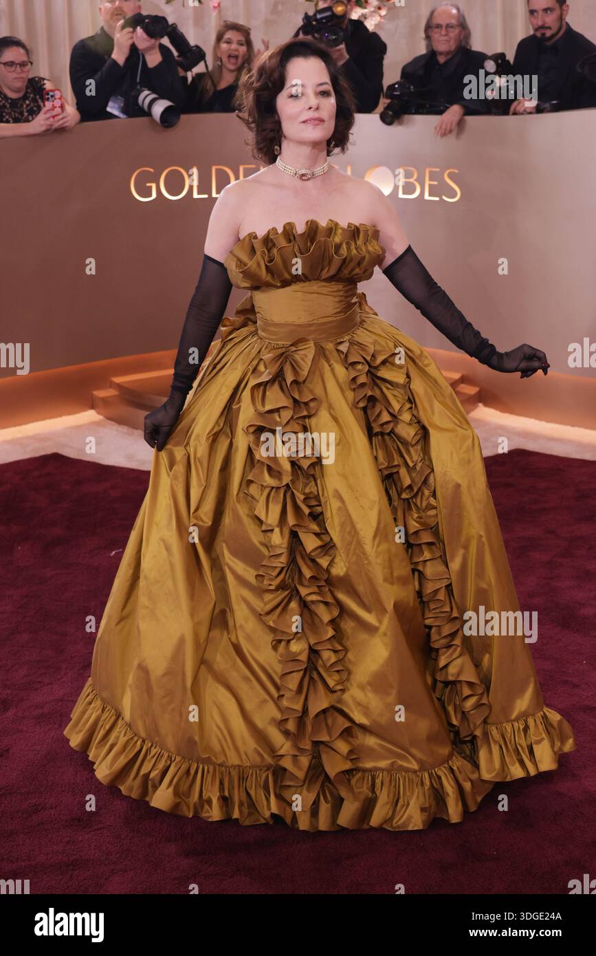 parker posey orange dress Parker Posey wearing a custom Rodarte gold silk taffeta gown at the 83rd  Golden Globe Awards : r/whatthefrockk
