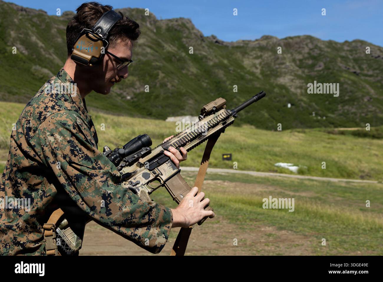 Jacob Mathis Usmc U.S. Marine Corps Sgt. Jacob Hong, a super high frequency maintenance ...