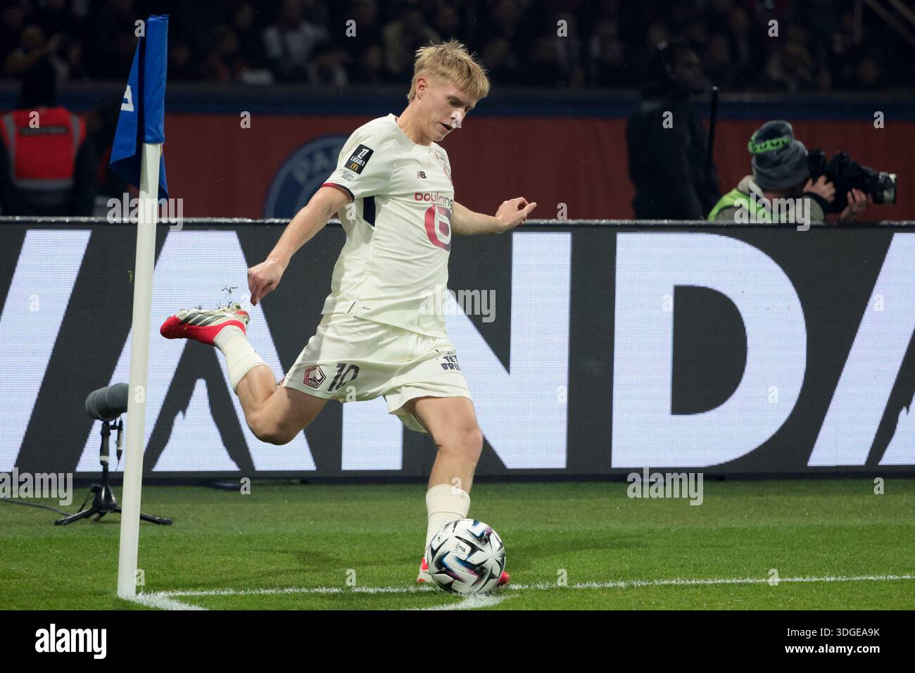 Hakon Haraldsson of Lille during the French championship Ligue 1 football  match between Paris Saint-Germain (PSG) and Lille OSC (LOSC) on January 16,  2026 at Parc des Princes stadium in Paris, France -