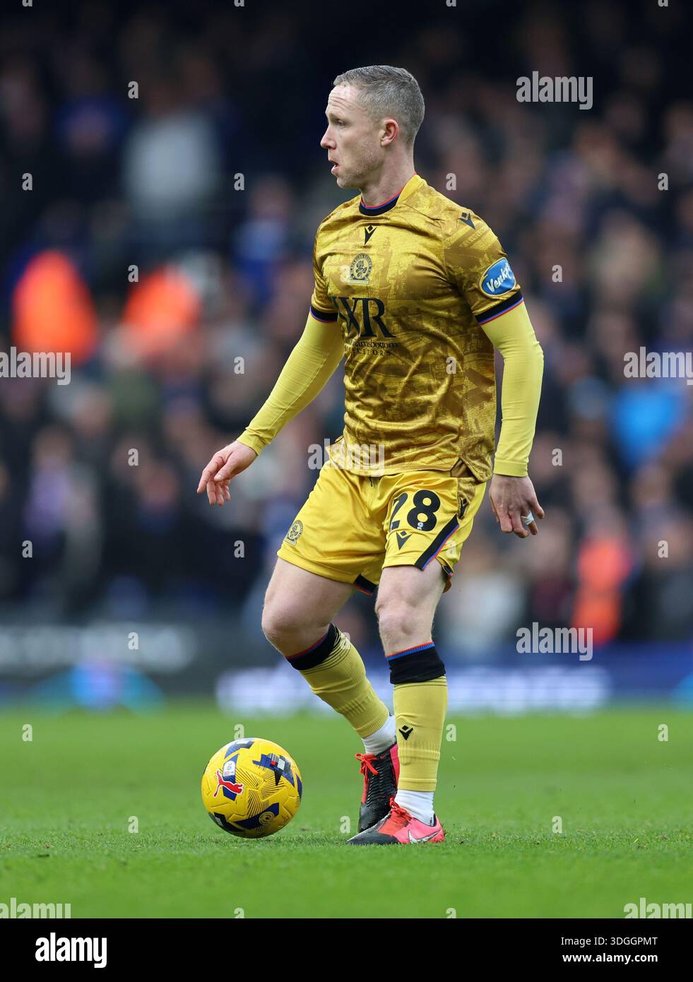 Blackburn Rovers' Adam Forshaw during the Sky Bet Championship match at ...