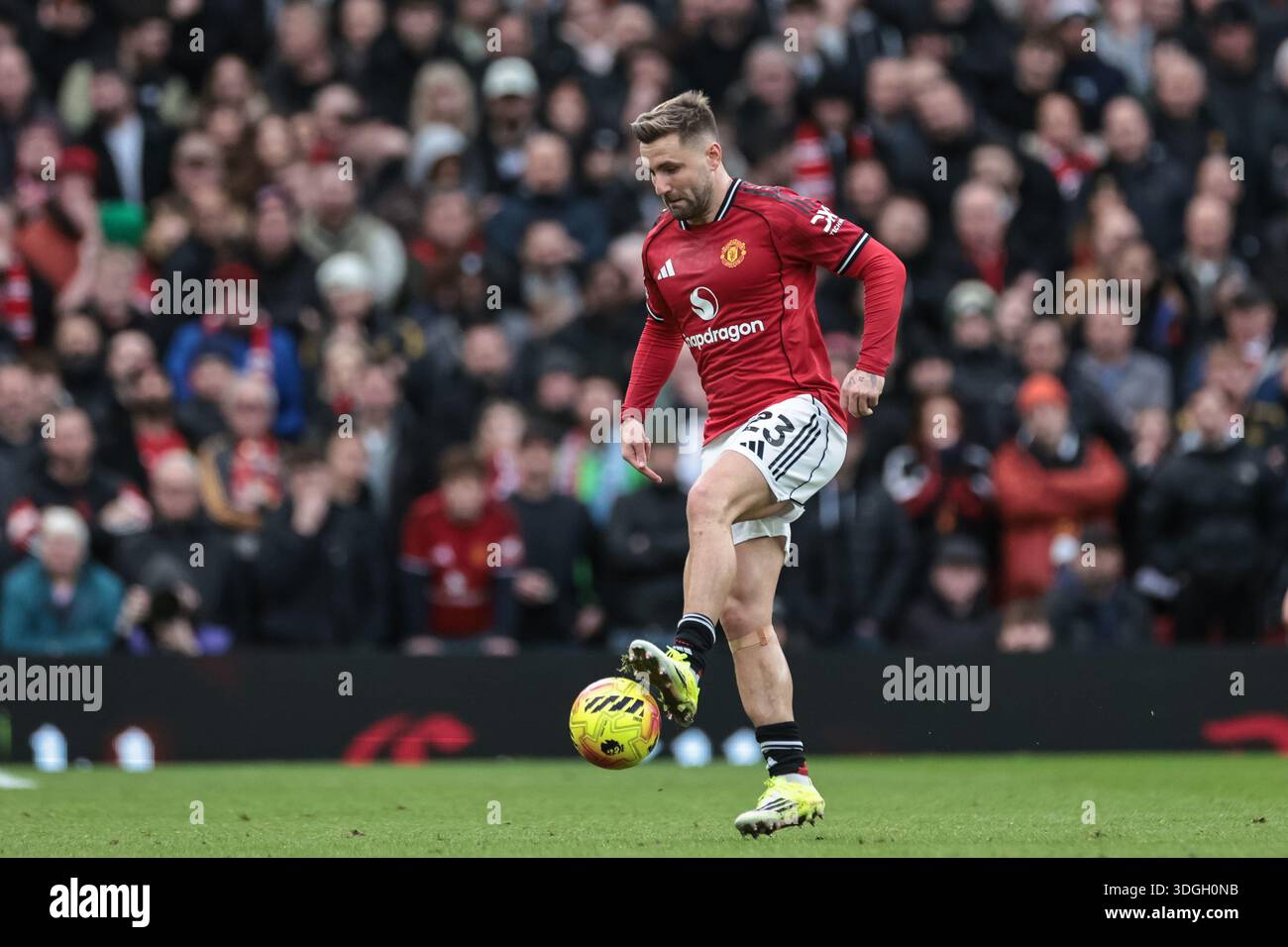 Luke Shaw of Manchester United controls the ball during the Premier ...