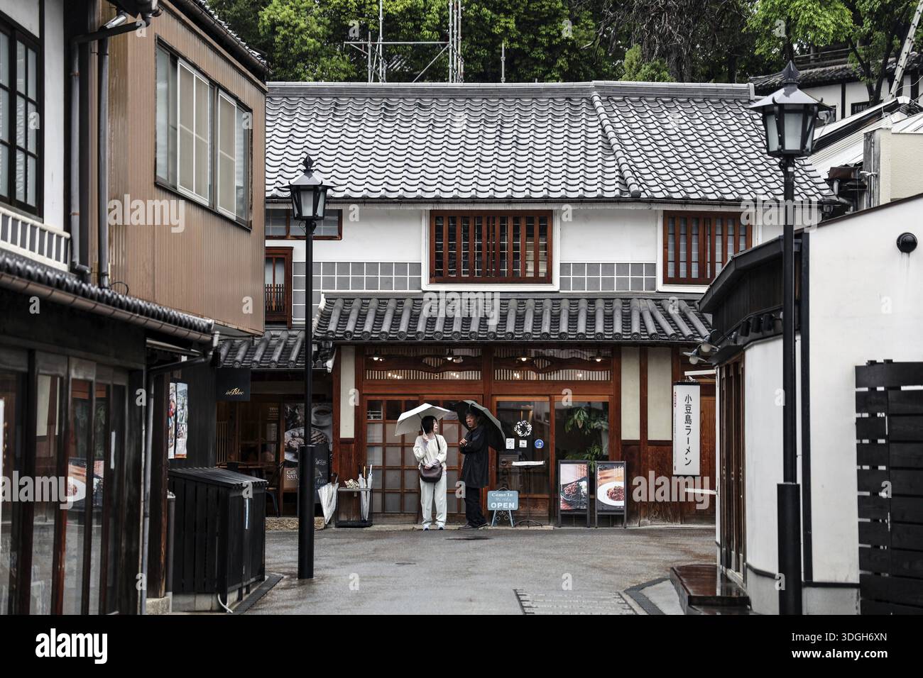 Japanese quiet street hi-res stock photography and images - Alamy