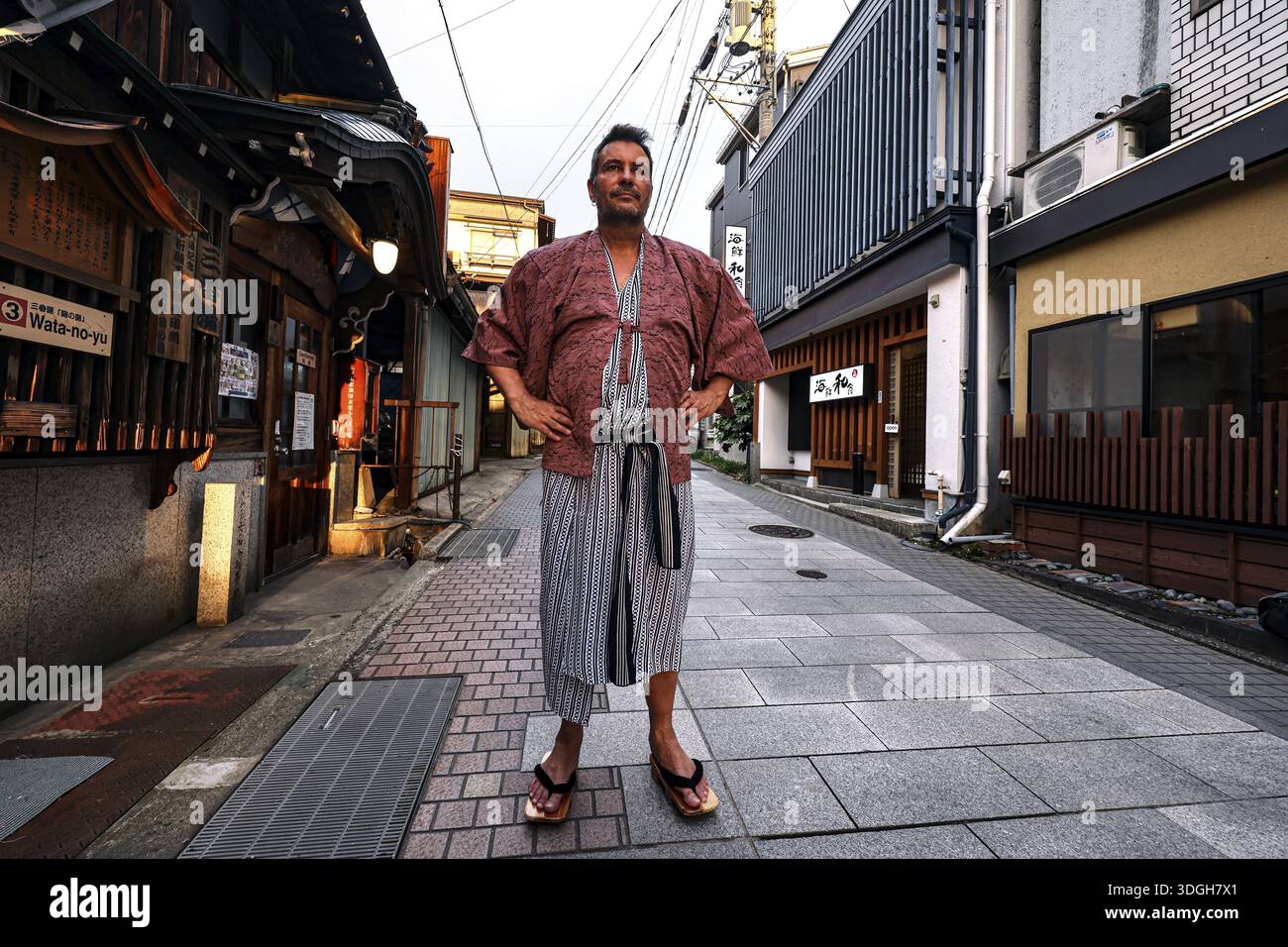 Japanese quiet street hi-res stock photography and images - Alamy