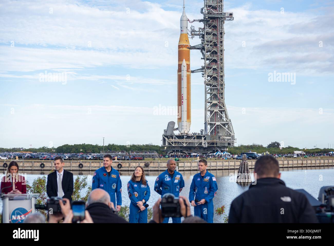 Jeremy hansen astronaut hi-res stock photography and images - Alamy