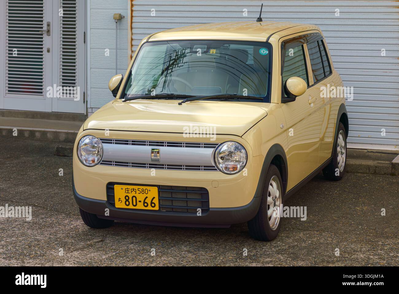 Suzuki lapin car hi-res stock photography and images - Alamy