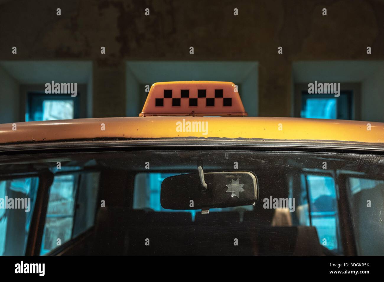 Iconic vintage yellow checker taxi hi-res stock photography and