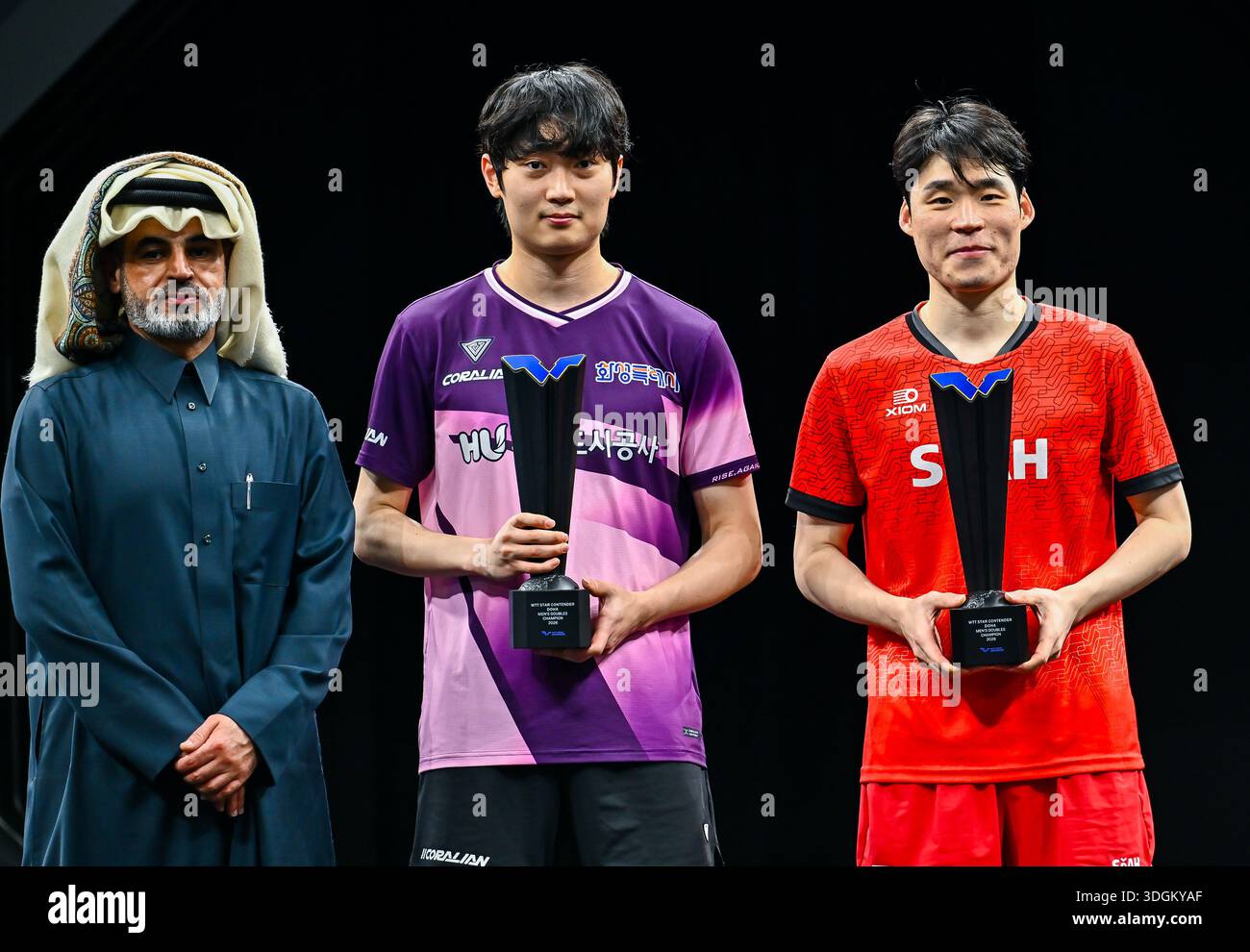 Doha, Qatar. 17th Jan, 2026. The winner Jang Woojin (R) and Cho ...