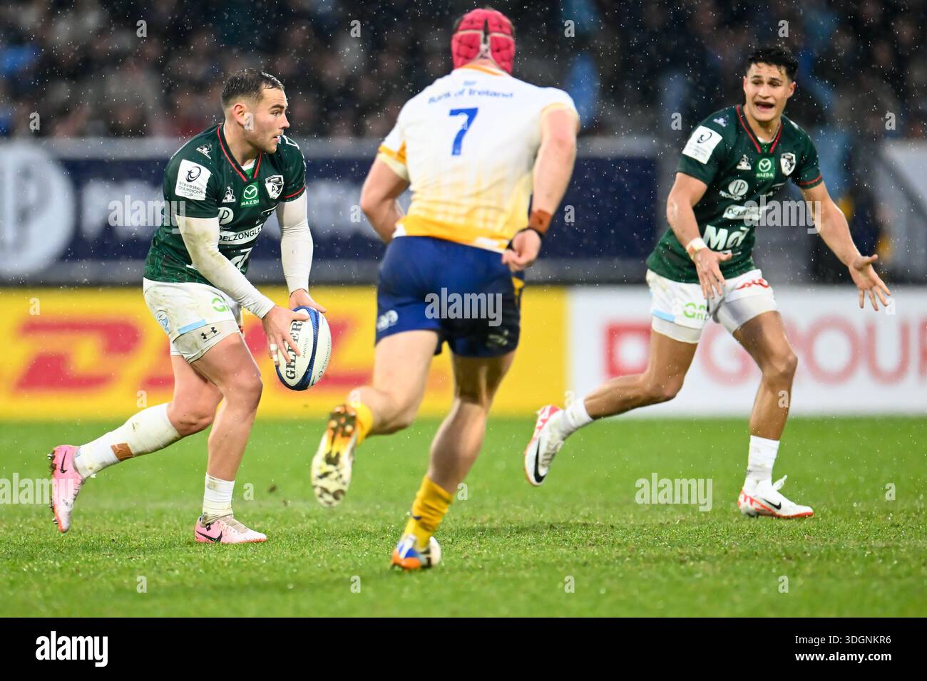 Joris Segonds of Bayonne and Tom Spring of Aviron Bayonnais during the ...