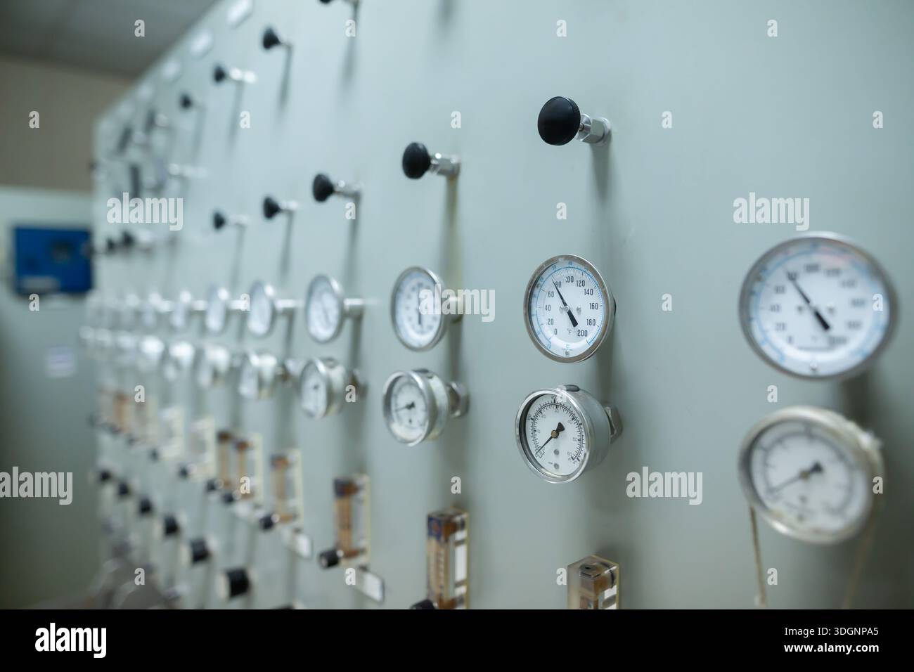 Control panel multiple pressure hi-res stock photography and images - Alamy