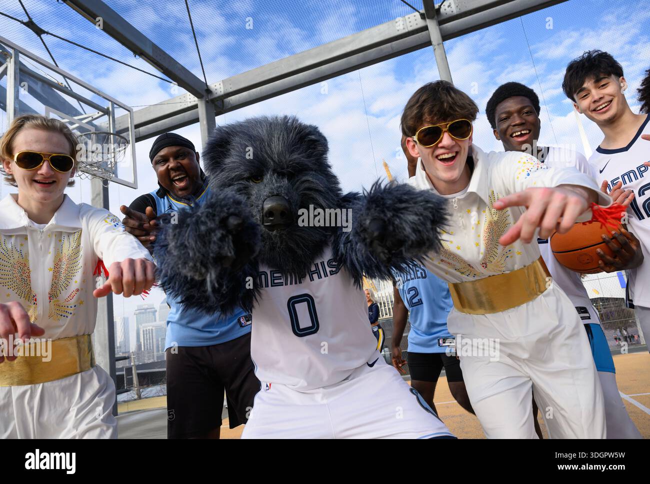 O2 Mascott EDITORIAL USE ONLY Memphis Grizzlies team mascot Grizz and dance team ...