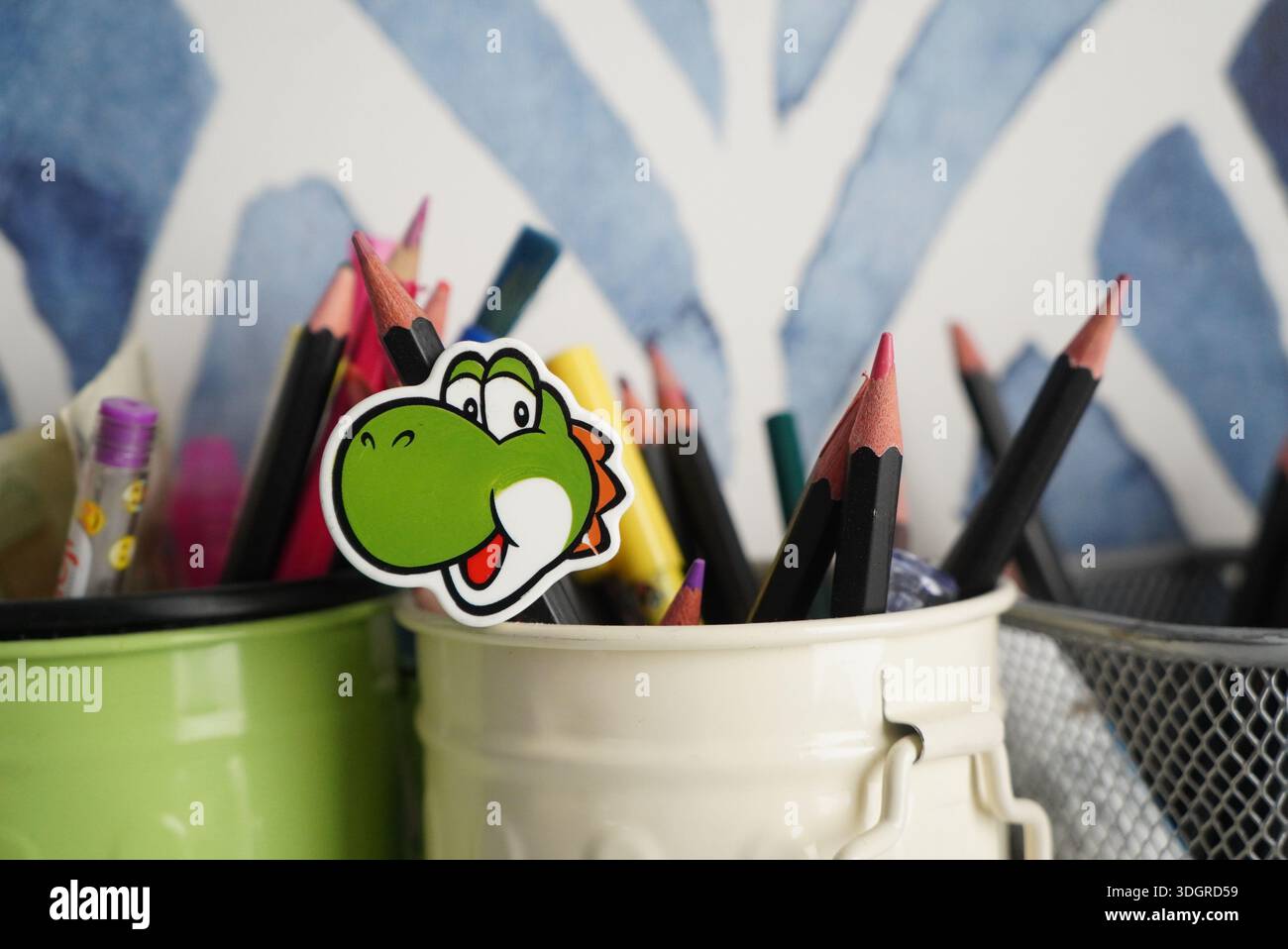 Yoshi dinosaur hi-res stock photography and images - Alamy