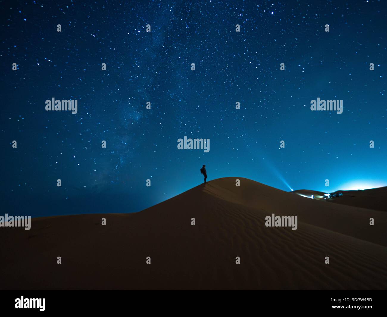 Sahara desert at night hi-res stock photography and images - Alamy