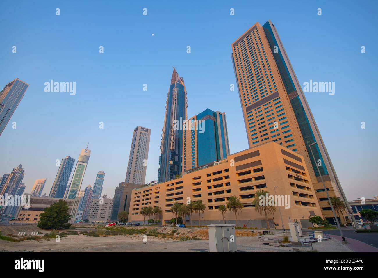 Dubai downtown skyscrapers including Jam Tower, Al Hekma Tower, and ...