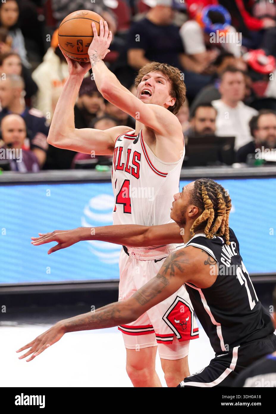 Chicago USA 18th Jan 2026 Chicago Bulls Matas Buzelis top Drives chicago-usa-18th-jan-2026-chicago-bulls-matas-buzelis-top-drives