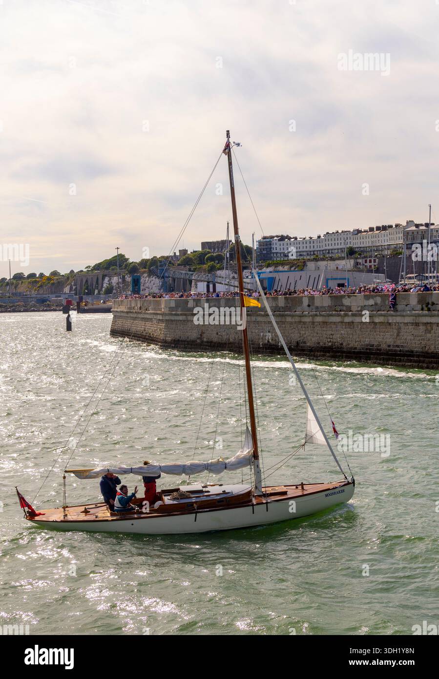 Moonraker returning with other Dunkirk Little Ships to Ramsgate harbour ...