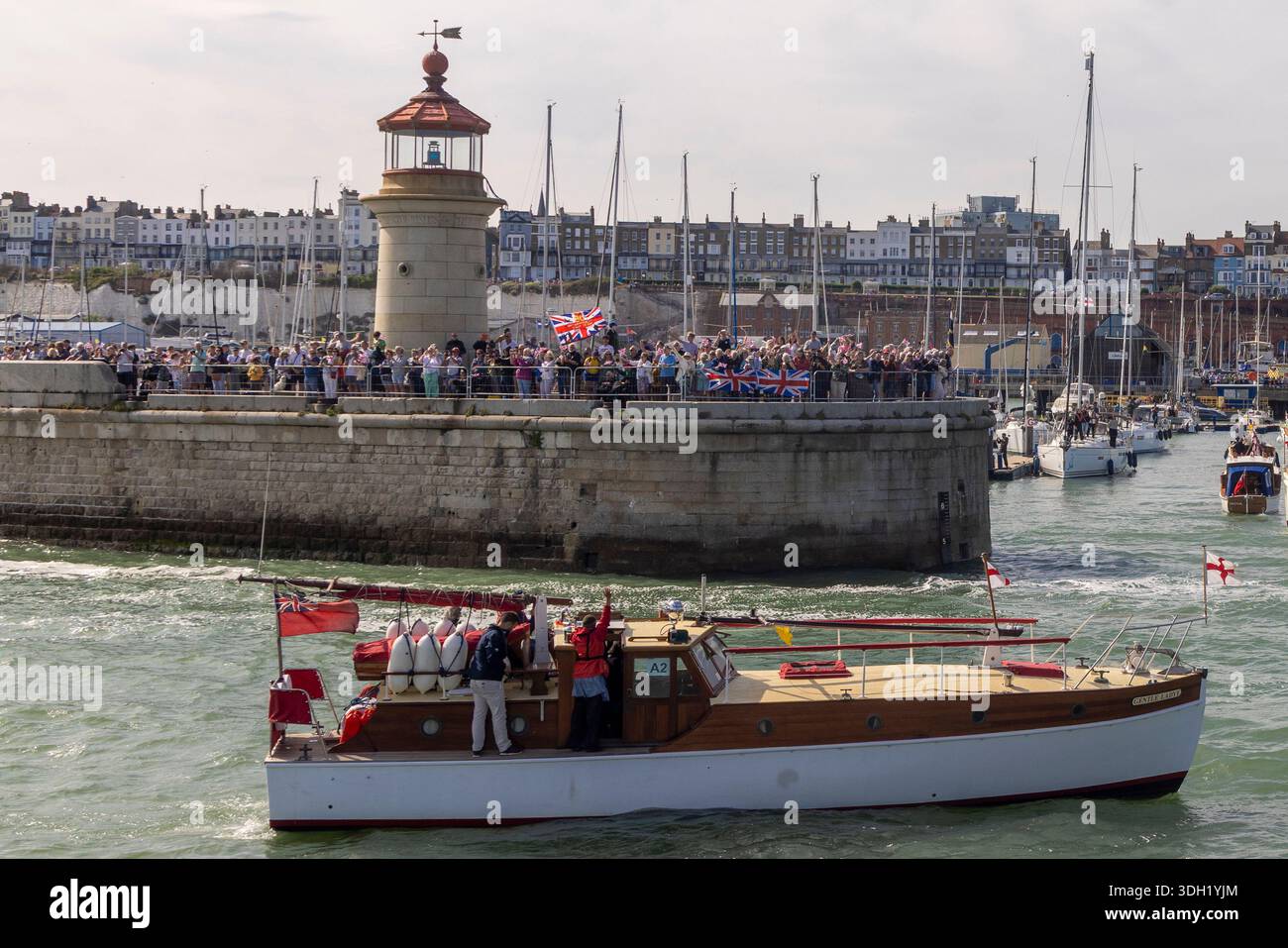 Gentle Ladye returning with other Dunkirk Little Ships to Ramsgate ...