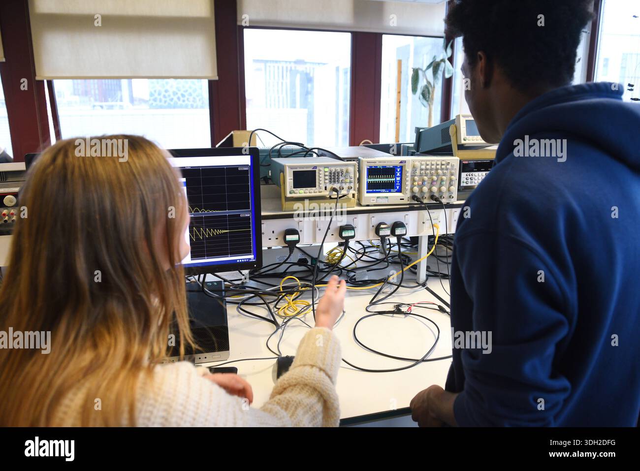 Practical lab skills hi-res stock photography and images - Alamy