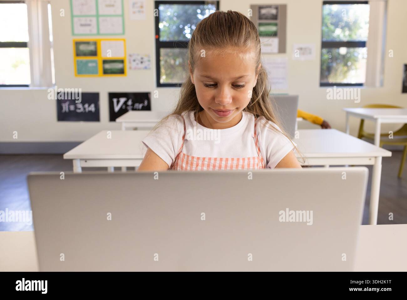 Primary student classroom math hi-res stock photography and images - Alamy