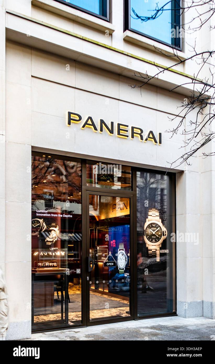 Stone storefront facade hi-res stock photography and images - Alamy