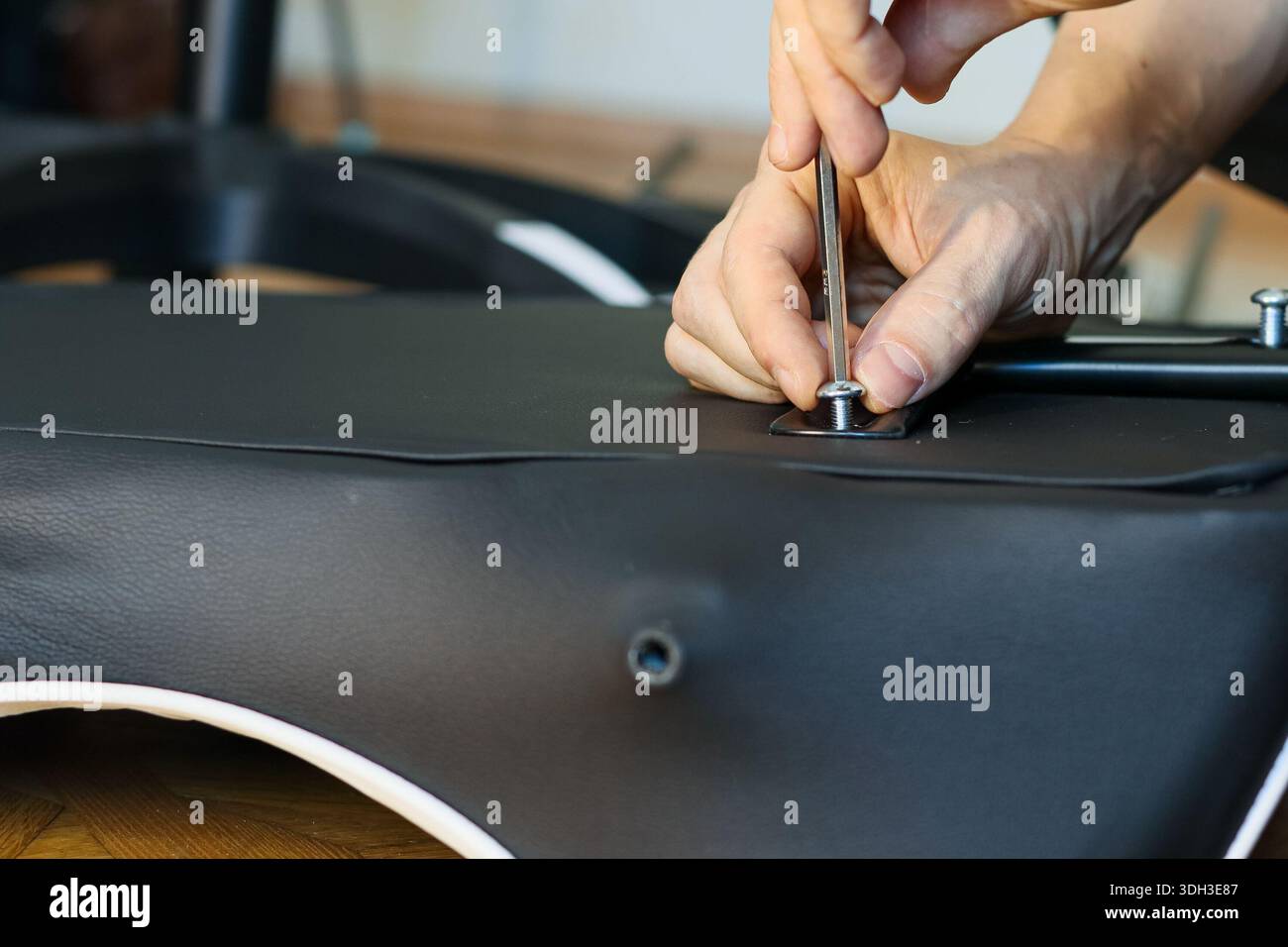 Detailed shot hands using hi-res stock photography and images - Alamy