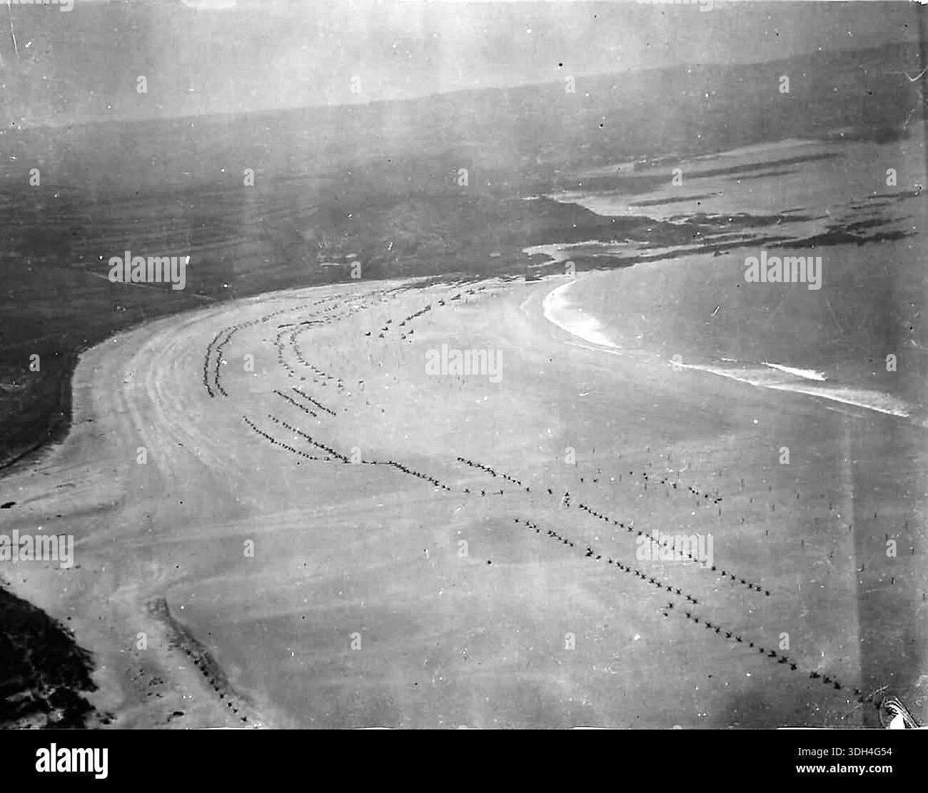 World war two beach aerial Black and White Stock Photos & Images - Alamy