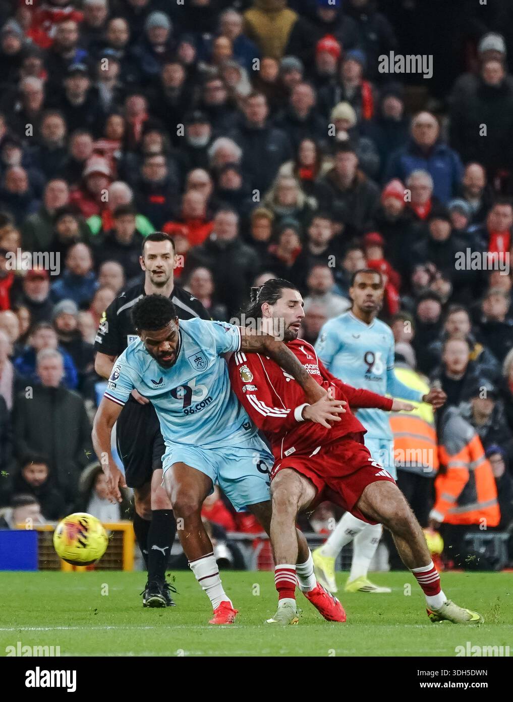 Premier League Action, Liverpool Football Club play Burnley Football ...