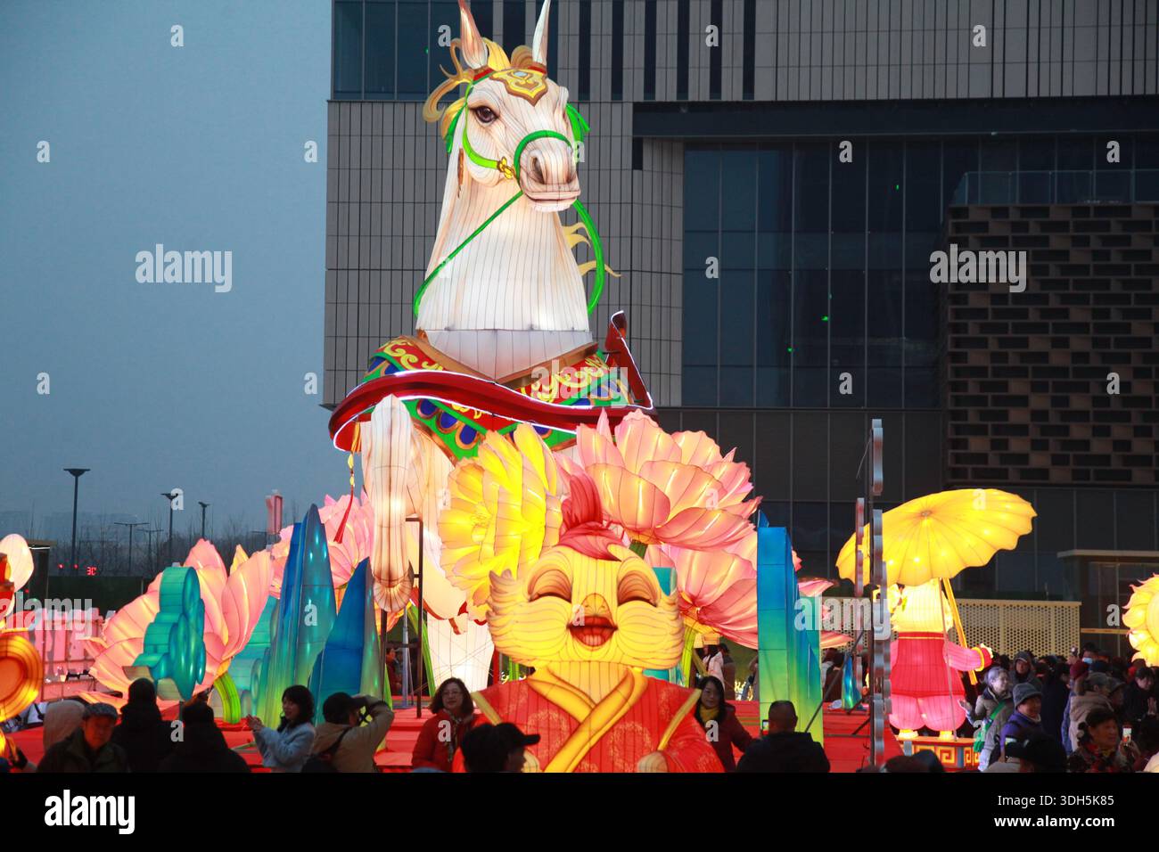 Visitors admire lantern displays at the Qinhuai Lantern Festival in ...