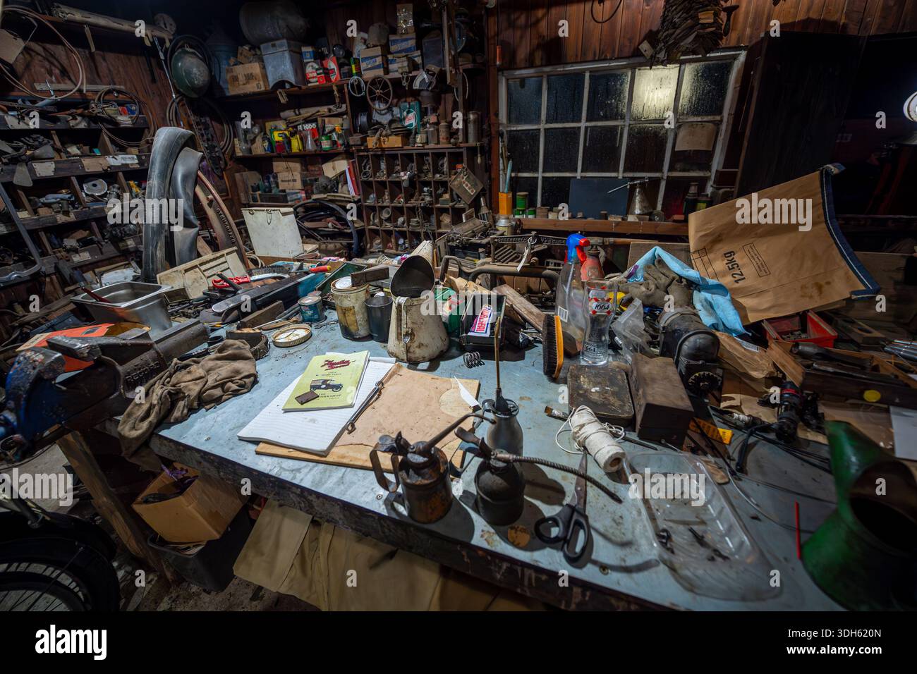 Historic farm vehicle hi-res stock photography and images - Alamy