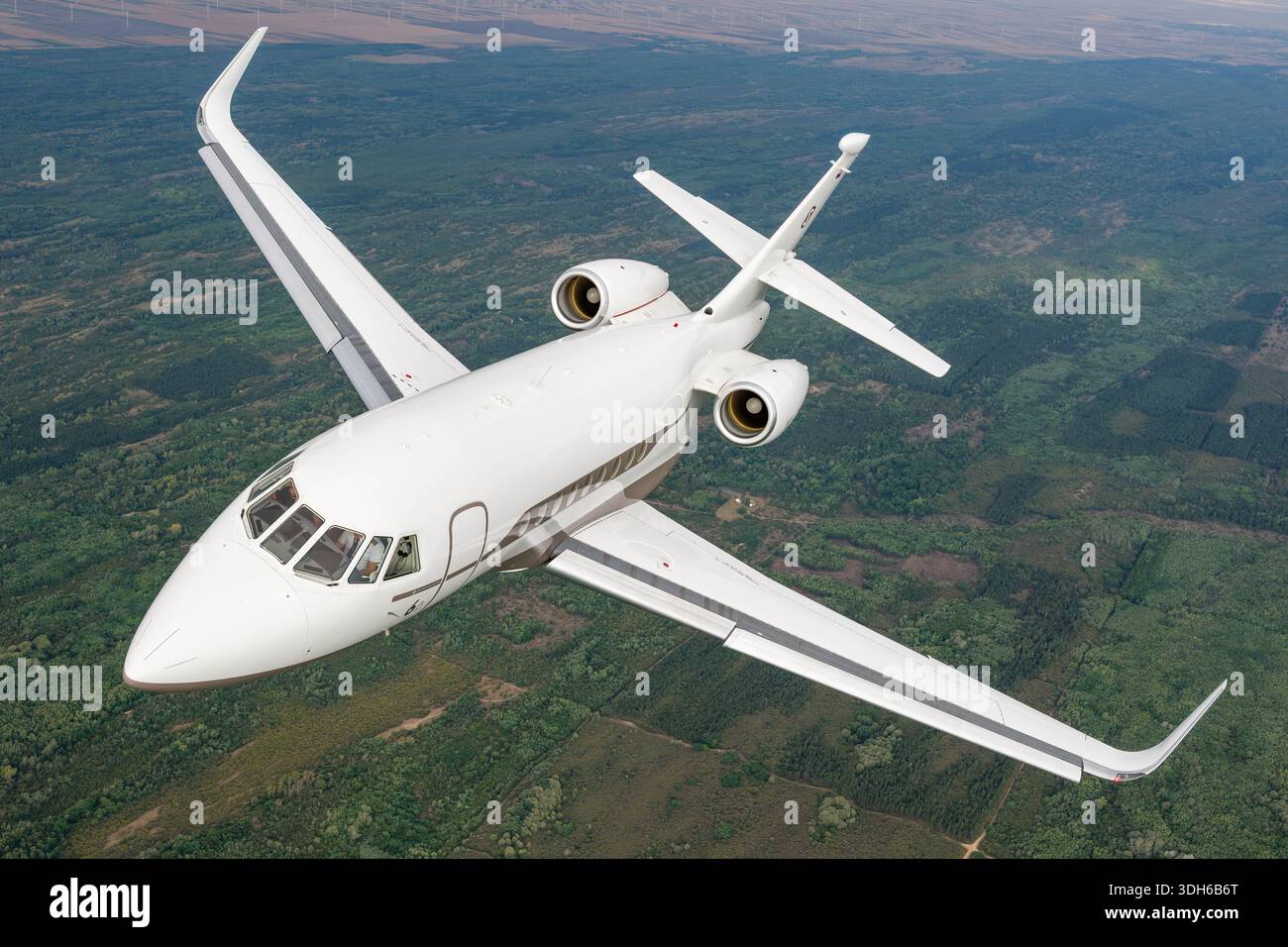 Air-to-air overhead view of Dassault Falcon 2000LX, Serial No. 386 ...